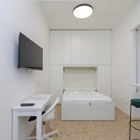 아파트 Navigli,m2 A Stone's Throw From The Subway