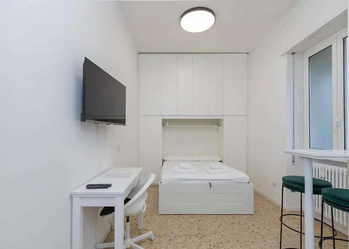 아파트 Navigli,m2 A Stone's Throw From The Subway